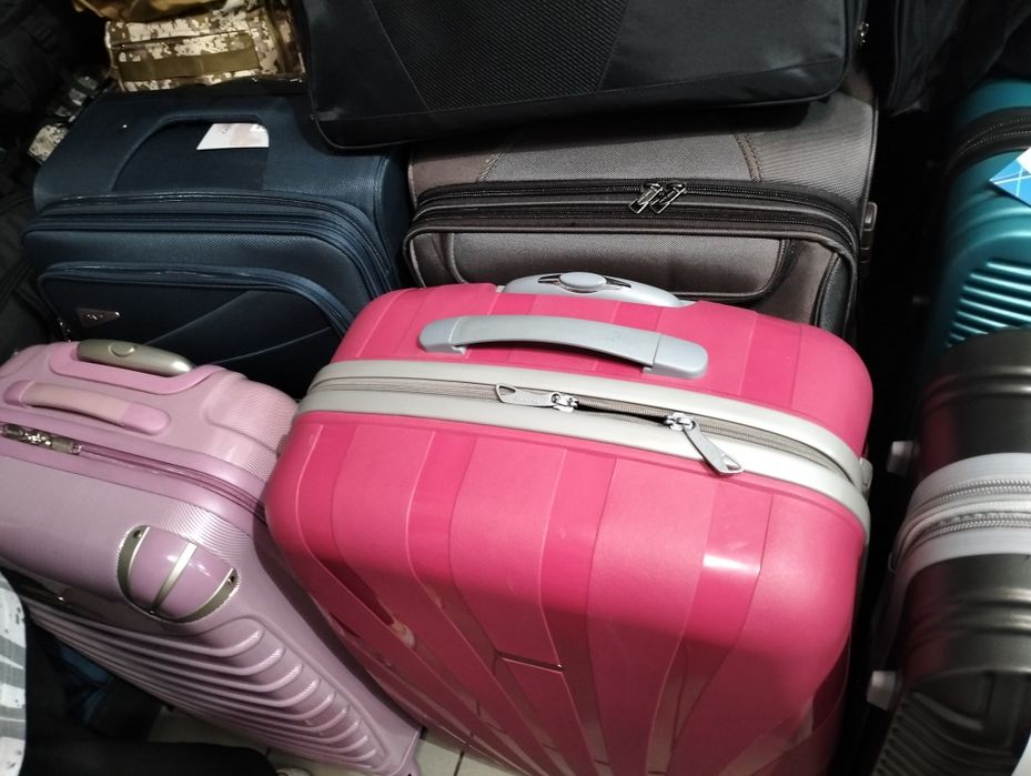 Чемодан  ручная кладь