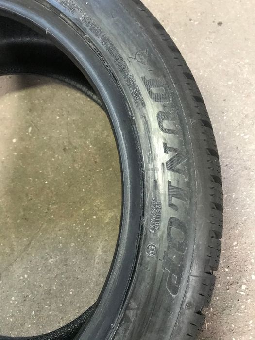 Opona 255 45 R20 Dunlop Zima