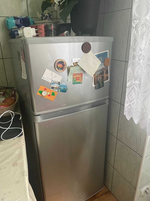 uzywana tylko rok mala lodowka z zamrazarka 116 cm wysokosci