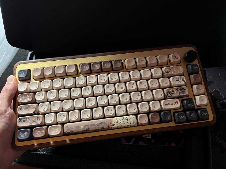 Механічна дерев'яна безпровідна клавіатура Akko MU02