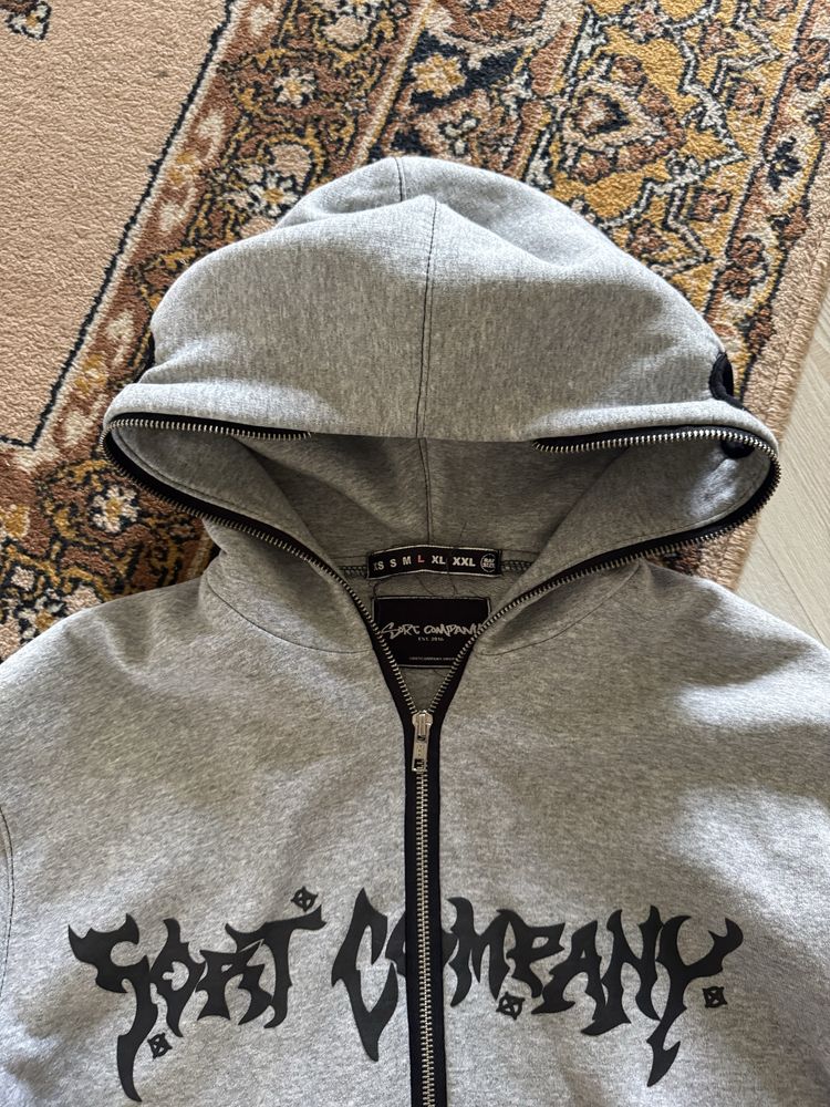 sort company zip hoodie