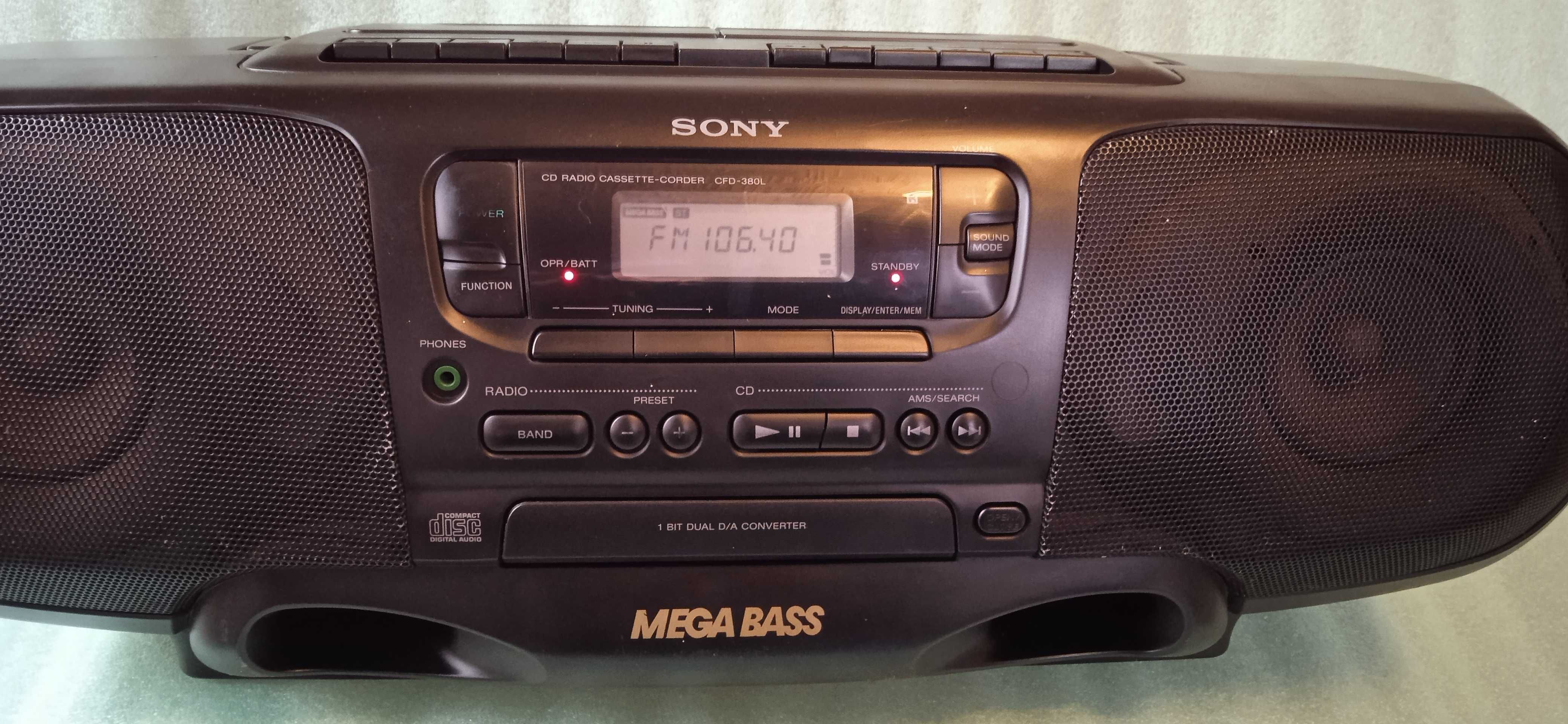 Radiomagnetofon z CD Sony