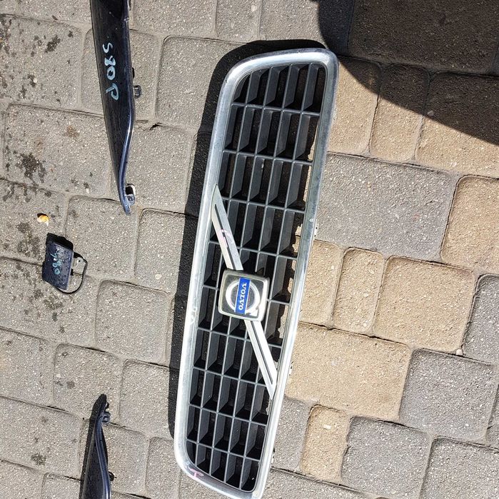 grill logo ramka zderzaka halogen volvo s 80 s b dobry