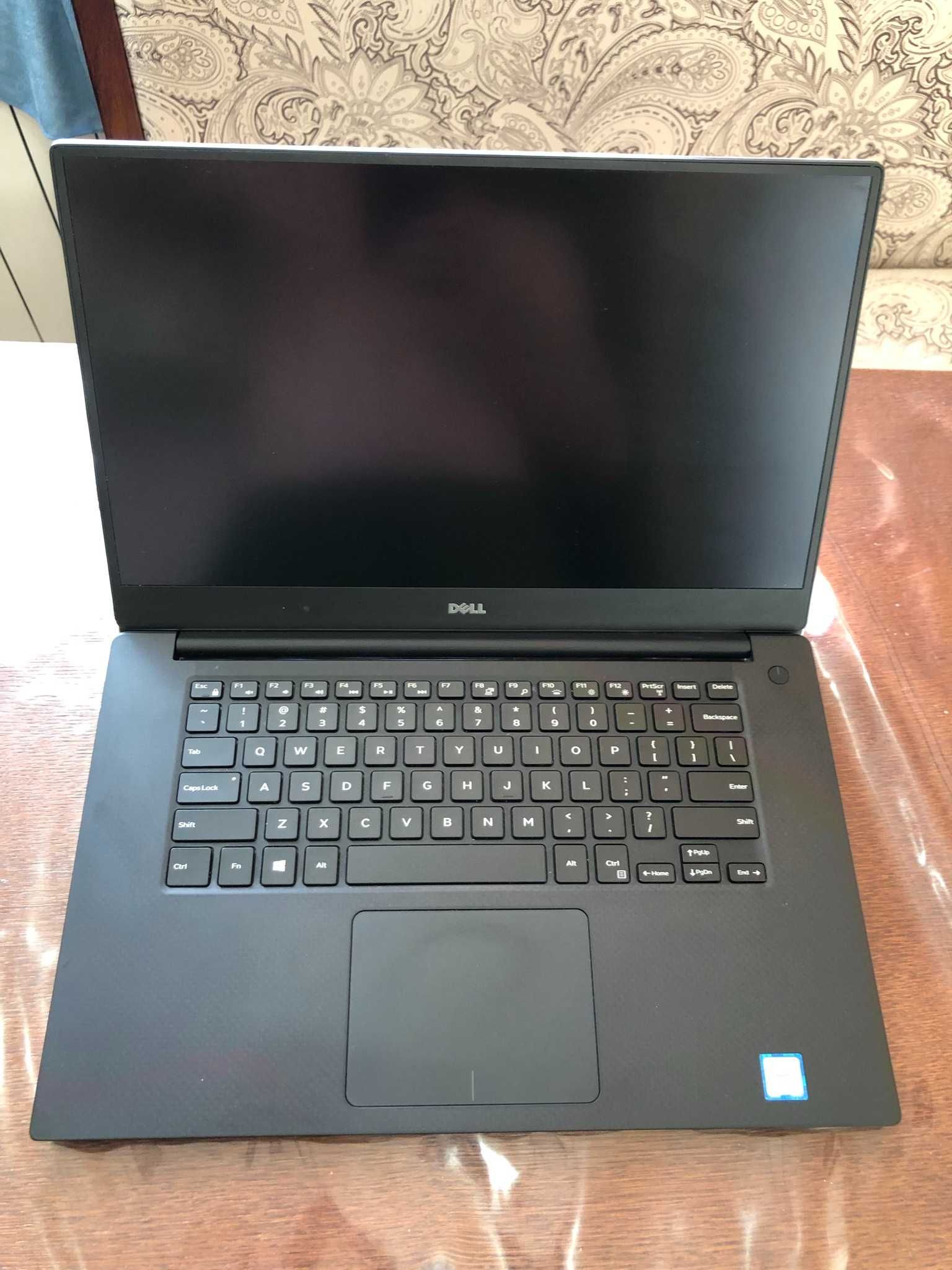 Ультрабук 15" FHD Dell Precision 5530 (Xeon E-2176M/32/SSD512Gb/P1000)