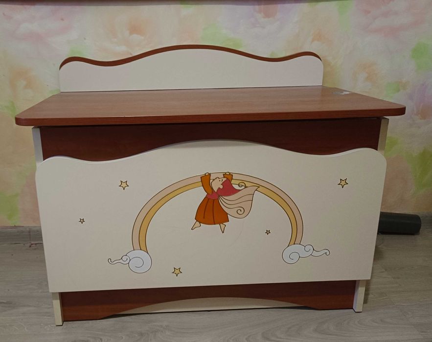 Меблі дитячі  для дівчинки, вживане (шафа,ліжко,полиці,ящик,тумбочка)