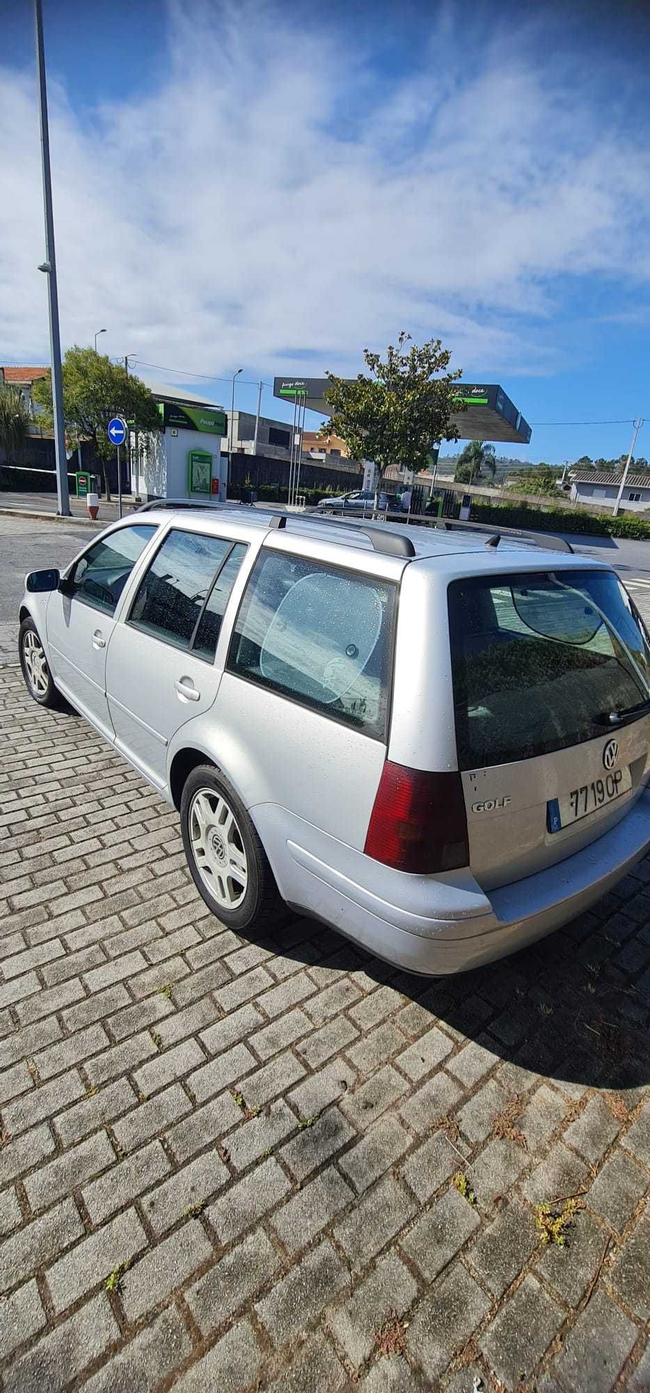 Vendo VW Golf 4 .