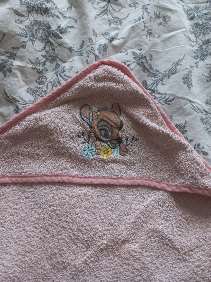 Zestaw ręcznik z kapturkiem trzy sztuki bawełniane dla niemowlaka