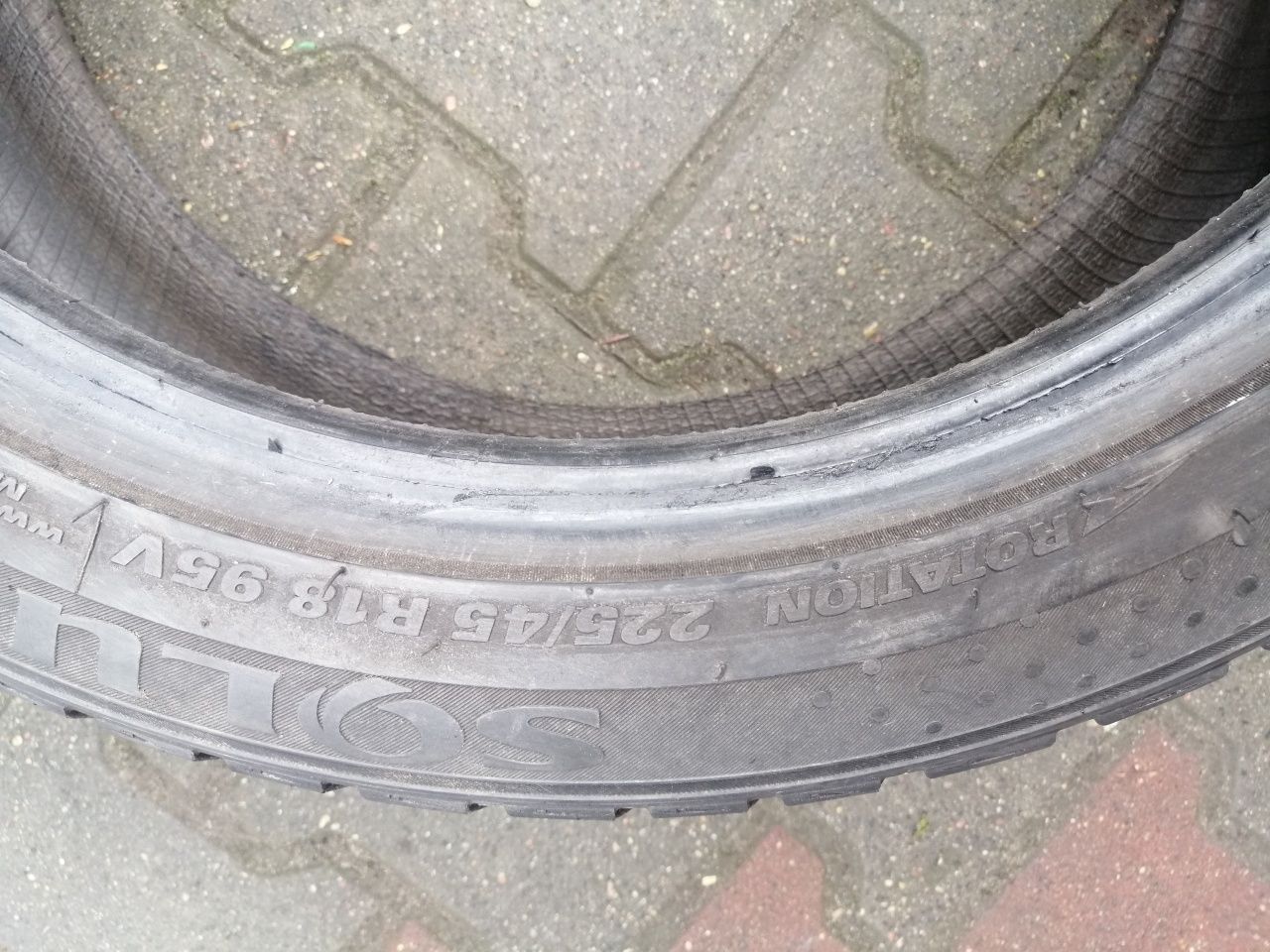 225/45R18 95V Kumho Solus HA31