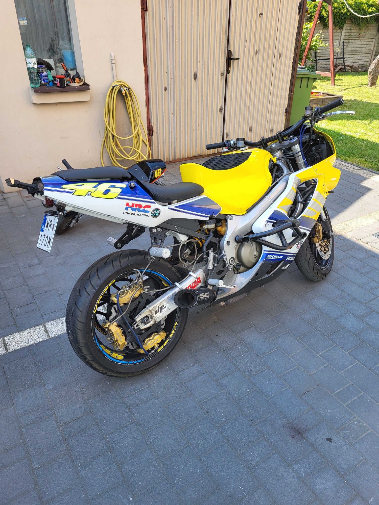 Honda Cbr 600 F4i stunt