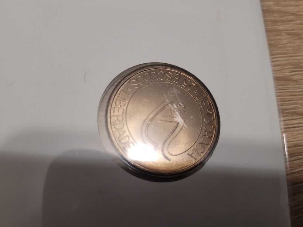 Moneta wz kopertą