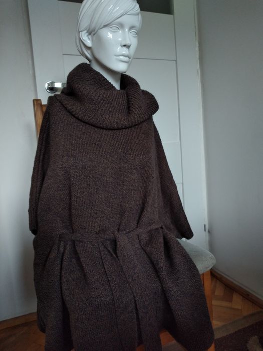 Damski sweterek - ponczo