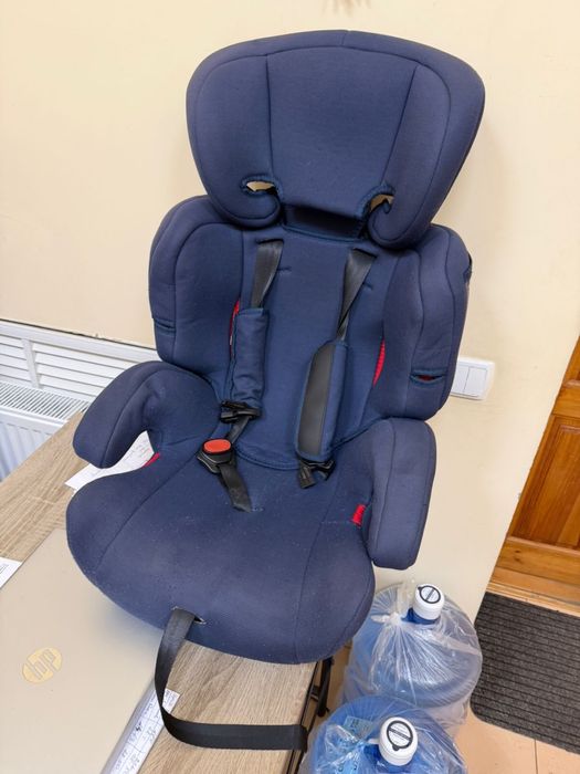 Дитяче автокрісло