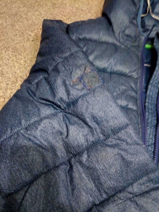 Подарю дитячу куртку светер 140 размер