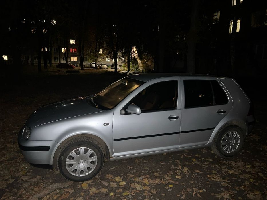 Аренда Volkswagen Golf,  РОЗСТРОЧКА, прокат