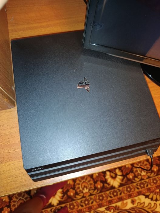 Плейстейшн 4 про