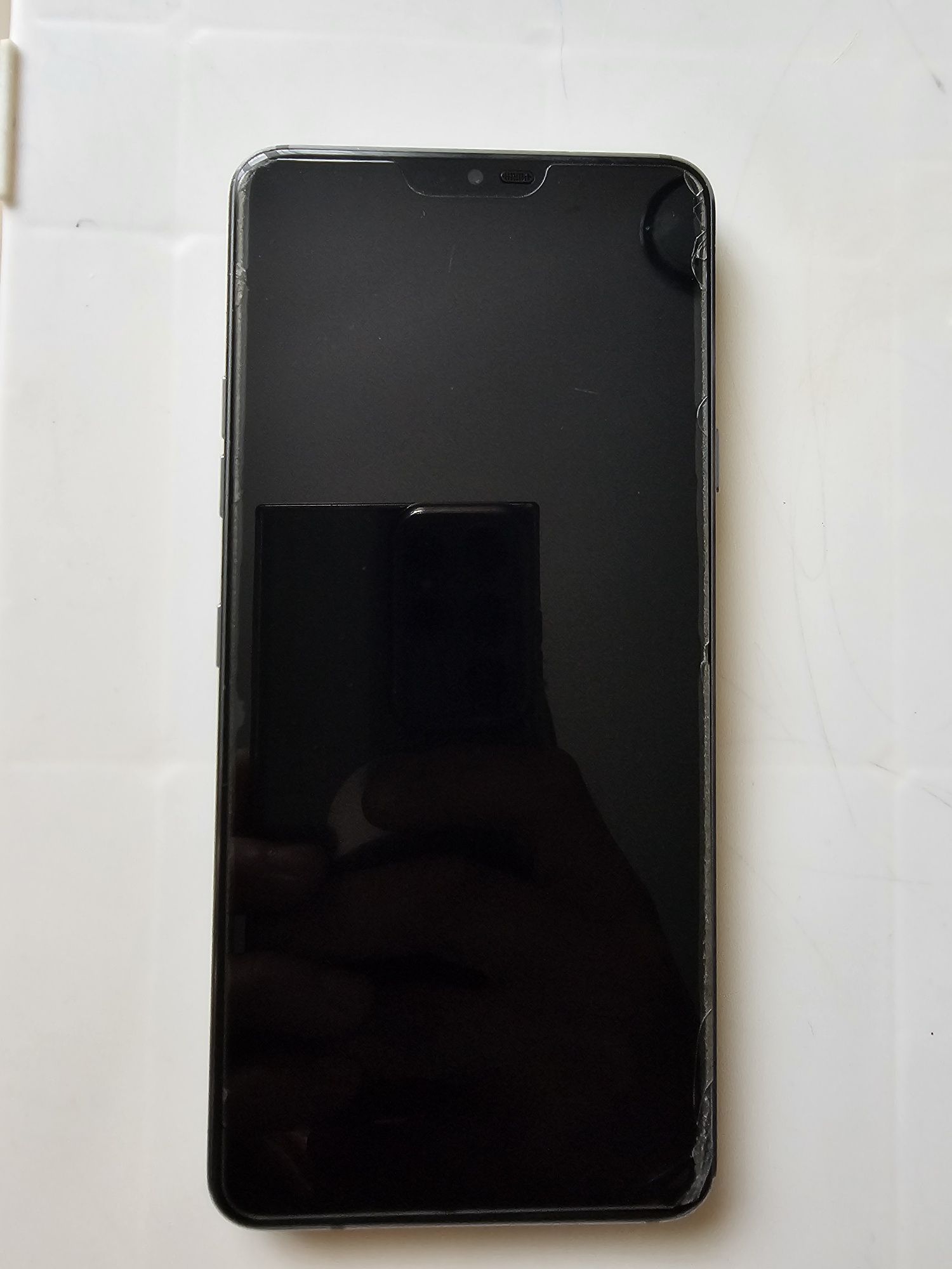 Смартфон LG g7 thing DEMO