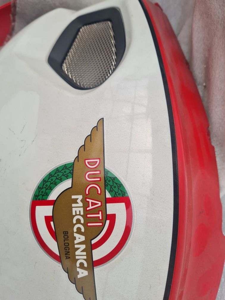 Conjunto de carnagens Ducati