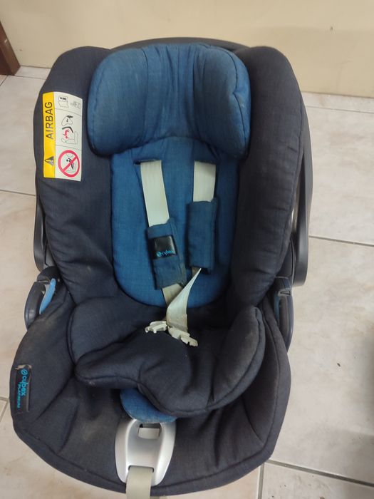 Cybex Cloud Q tecido PLUS + base ISOFIX