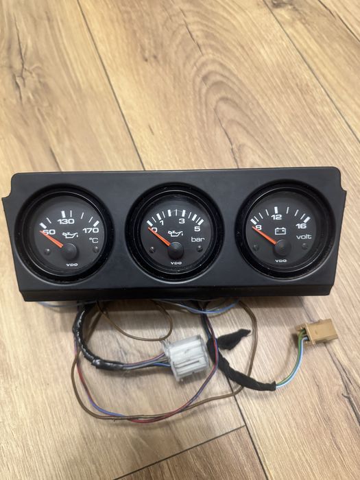 Audi 80 coupe zegary dodatkowe stan bdb oryginał