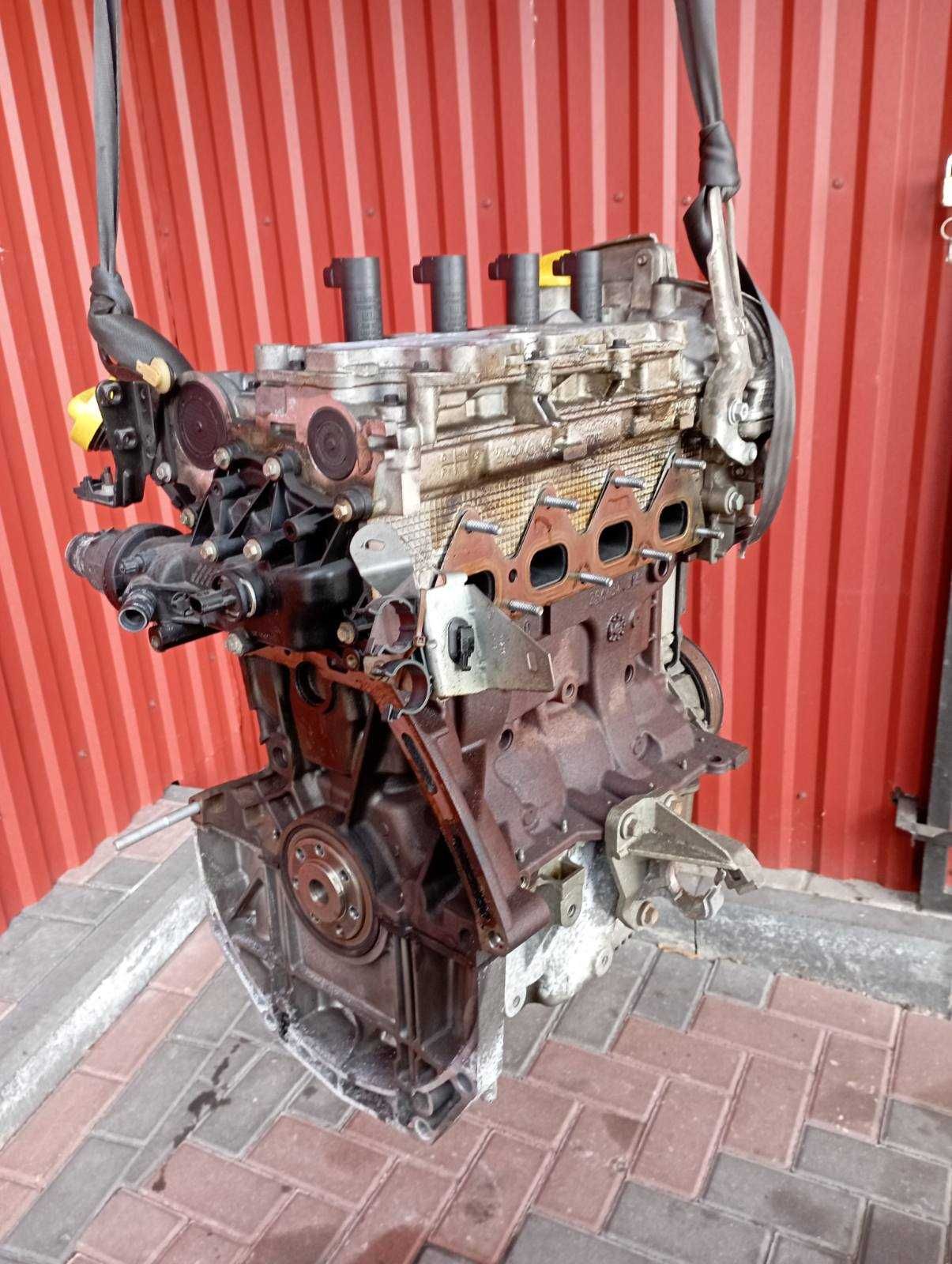 Двигатель Renault Megane 3 1.6 16V K4M 858