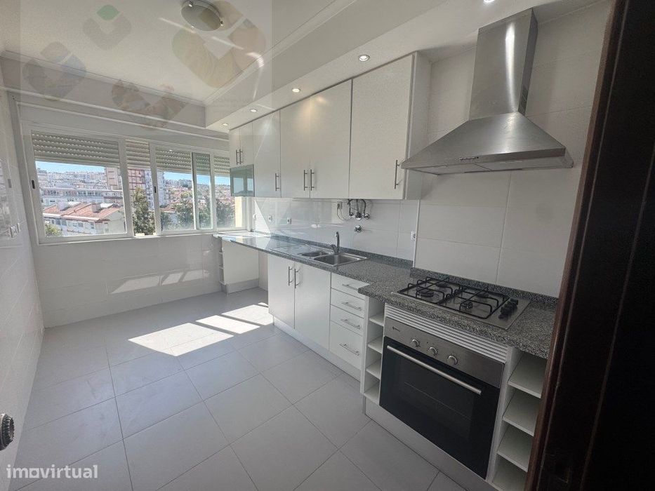 Apartamento T2 Arrendamento Amadora