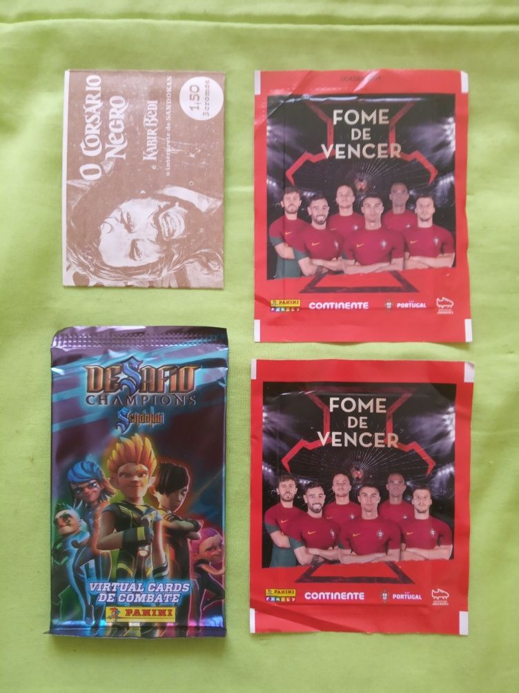 Lote de 32 SAQUETAS de CROMOS