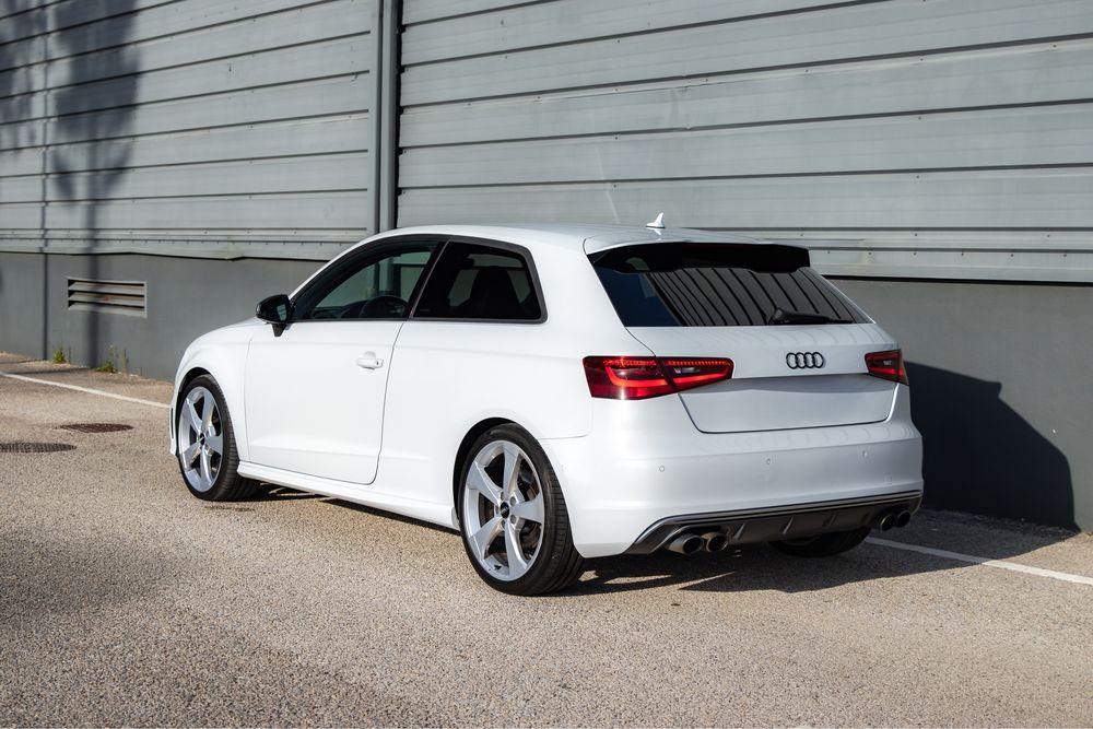 Audi S3 Sportback S-Tronic Quattro / Stage 2 & Backets