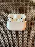 Apple AirPods Pro biały (MLWK3ZM/A) etui ładujące MagSafe