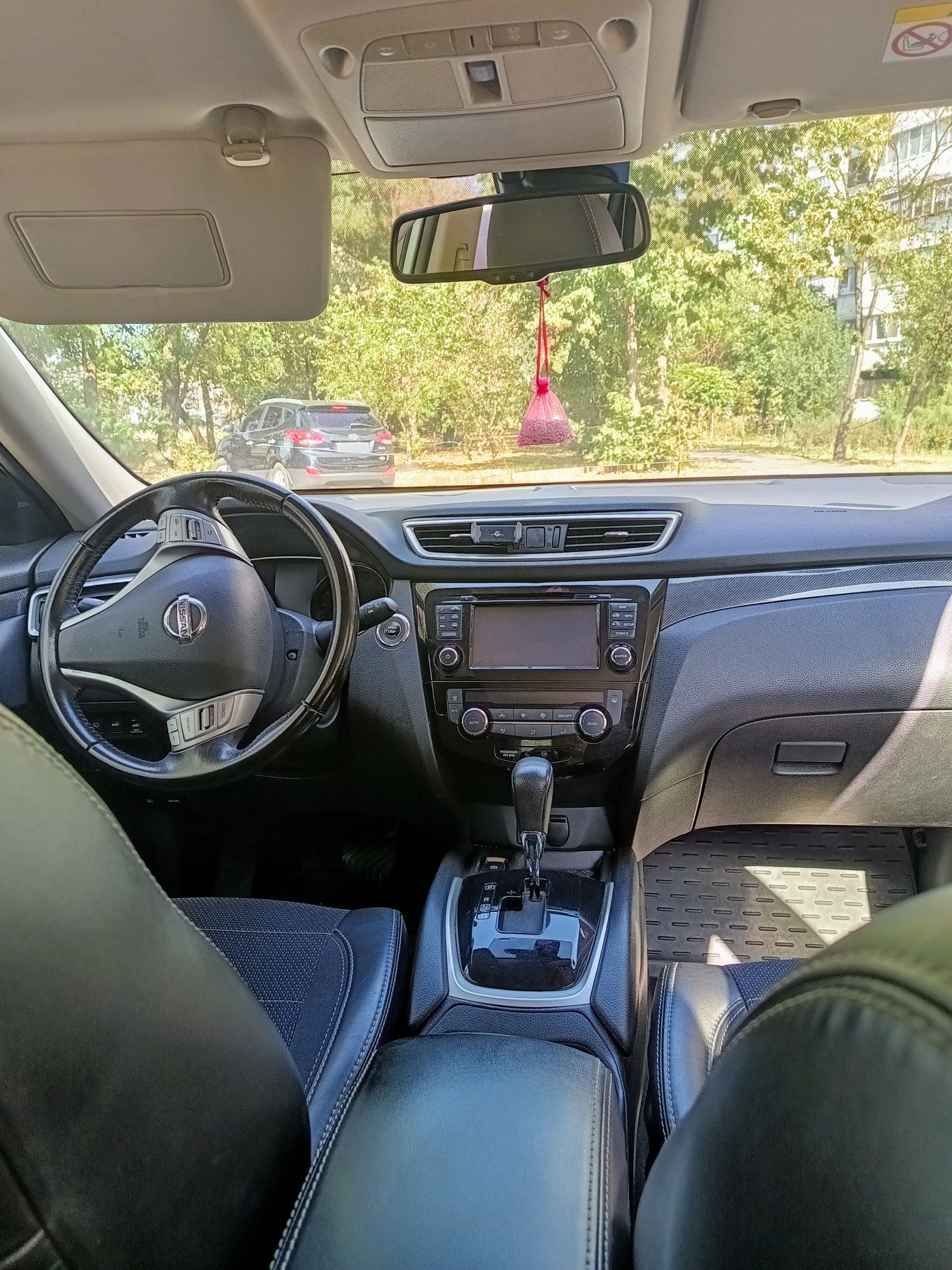 Nissan X Treil 2015