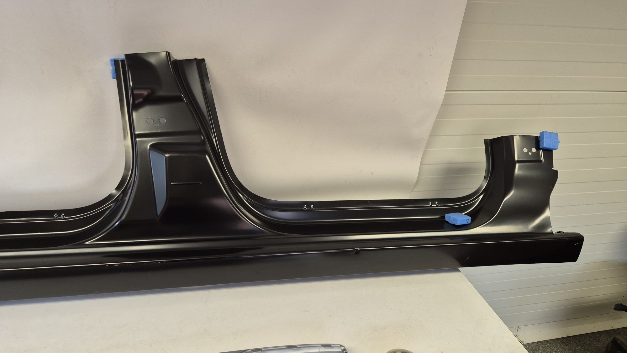 Próg słupek prawy citroen c4 2 II picasso nowy oryginał 13-23