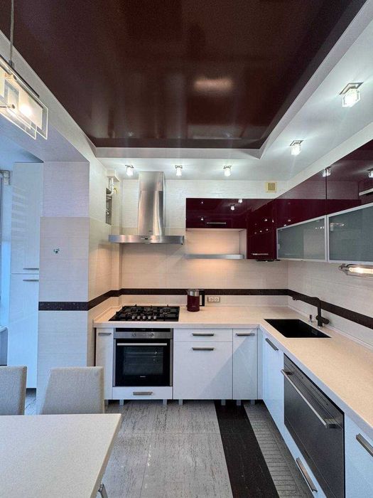 Продаж 2 кімнатної квартири вул. Щепова