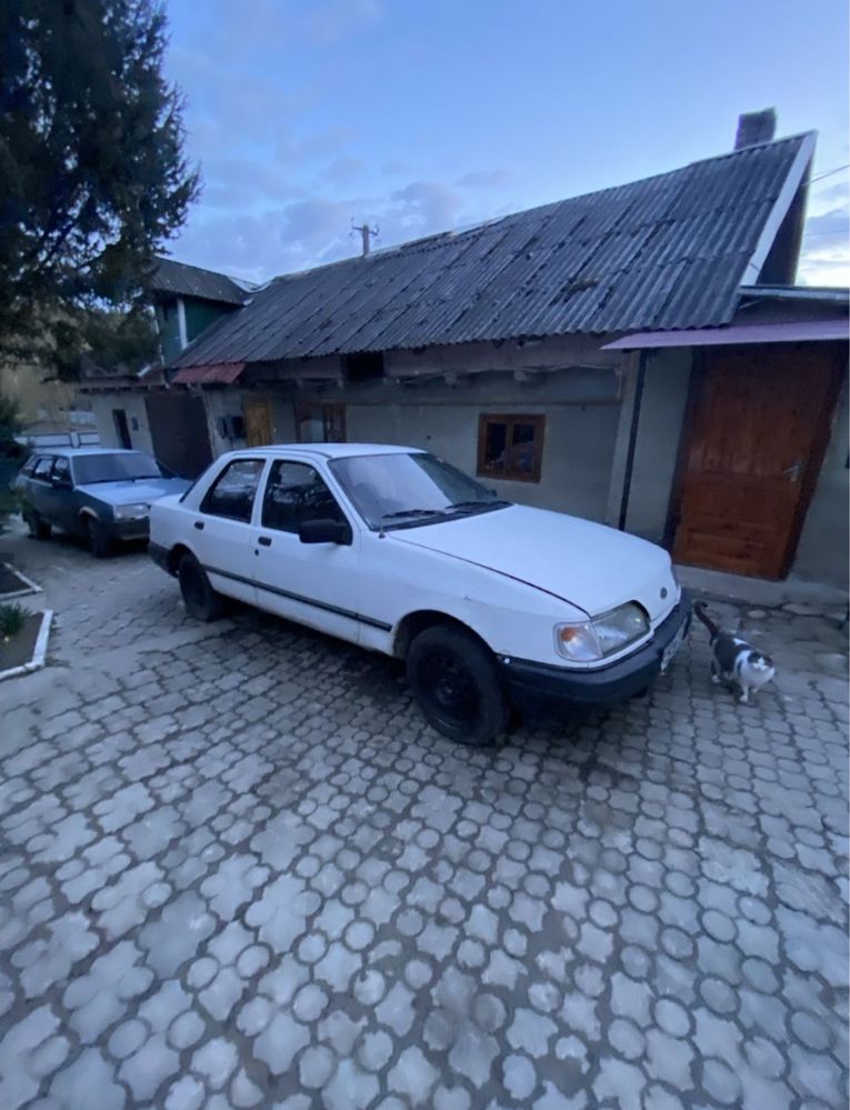 Продам форд сієра цілий або по запчастинах