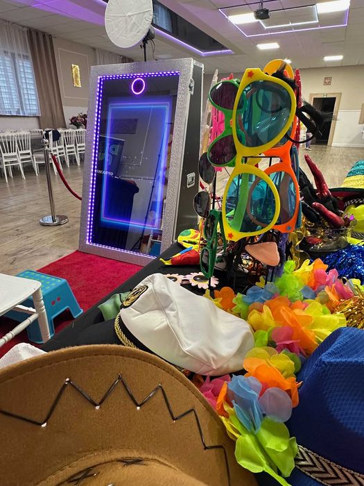 FotoLustro FOTOBUDKA wynajem na wesele,urodziny, imprezę i inne okazje