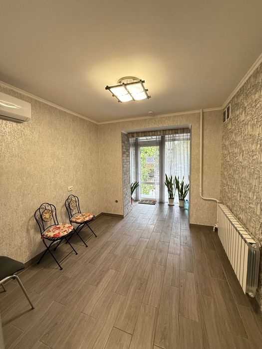 Центр! Офіс під комерцію, 100 м²