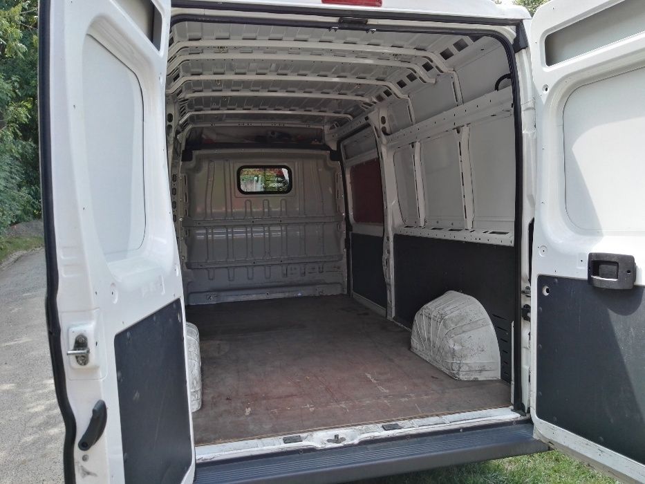 Usługi transportowe, przeprowadzki itp.
