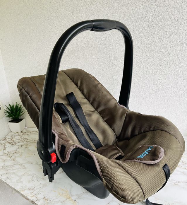 Автокрісло- люлька