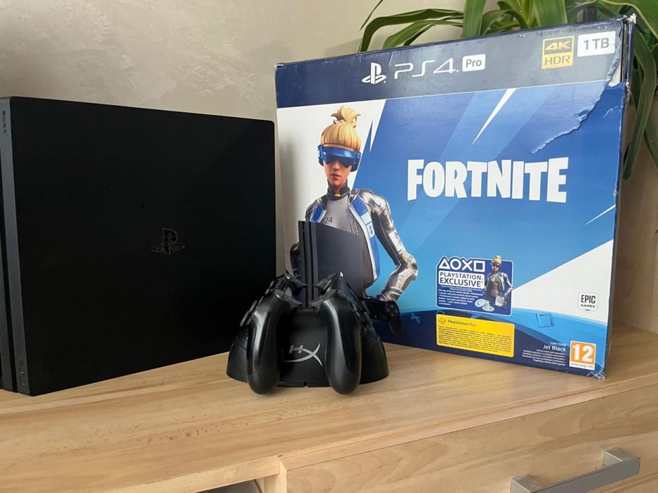 Консоль Sony PlayStation 4 PRO 1TB Black