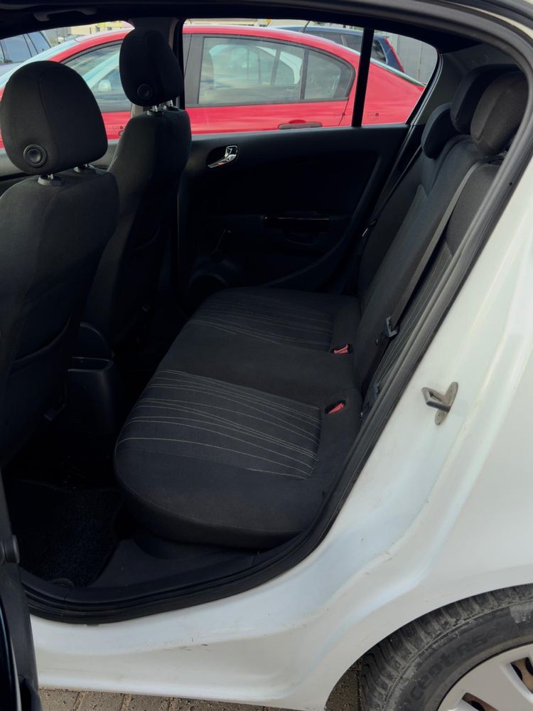 Opel Corsa  1.3 CDTI. 75 km