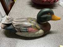 Pato de madeira para decoração