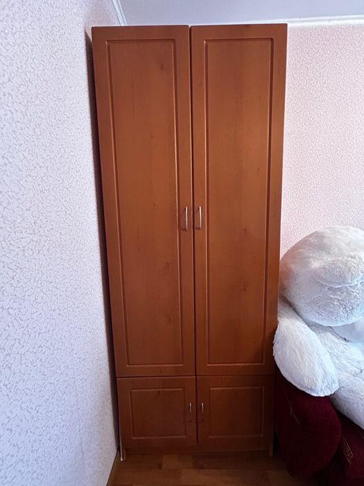 Продам компʼютерний стіл зі шкафами