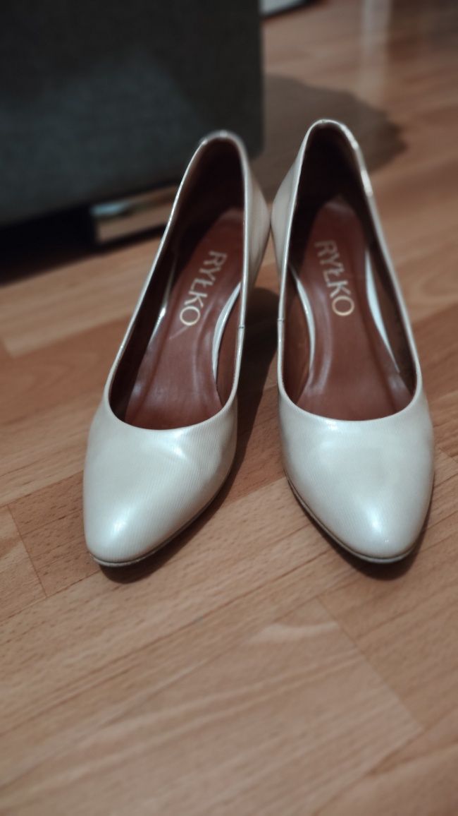 Buty damskie używane rozmiar 38