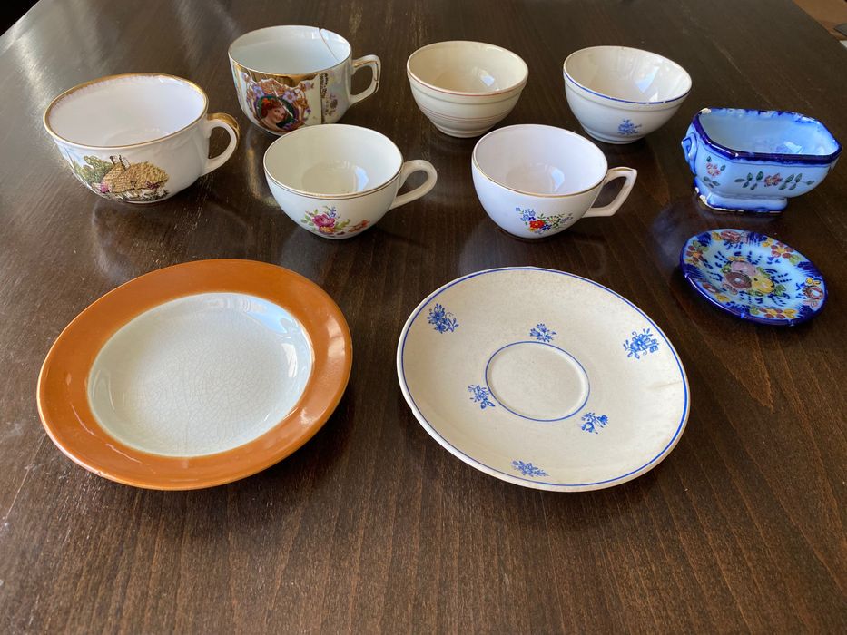 Conjunto de 16 peças de Loiça antiga