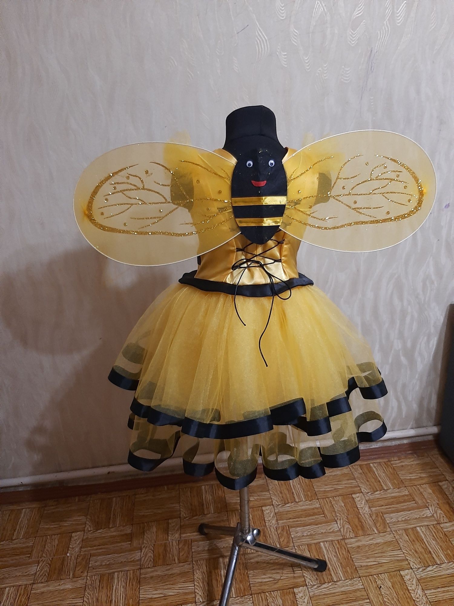 Карнавальний костюм бджілки