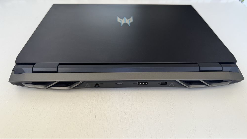 Vendo portátil ACER PREDATOR HELIOS 300