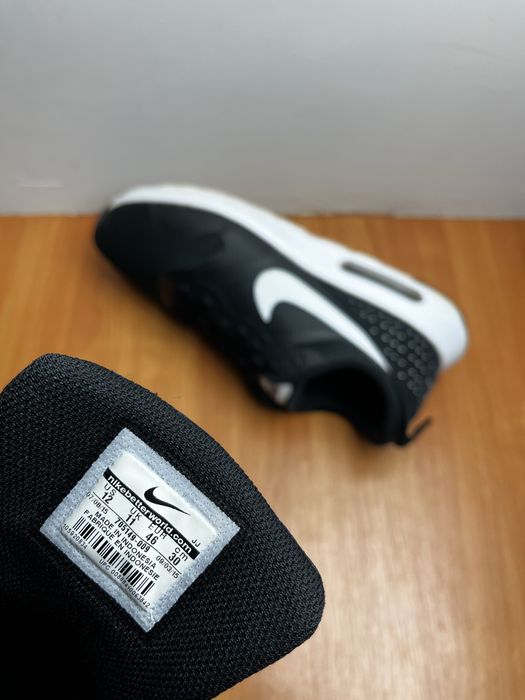 Кроссовки Nike Air Max Tavas размер 46 оригинал спортивные чёрные найк