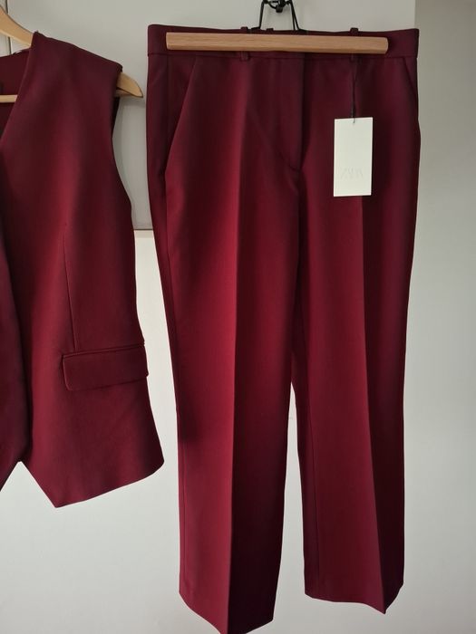 Garnitur elegancki bordowy kamizelka spodnie  S, M