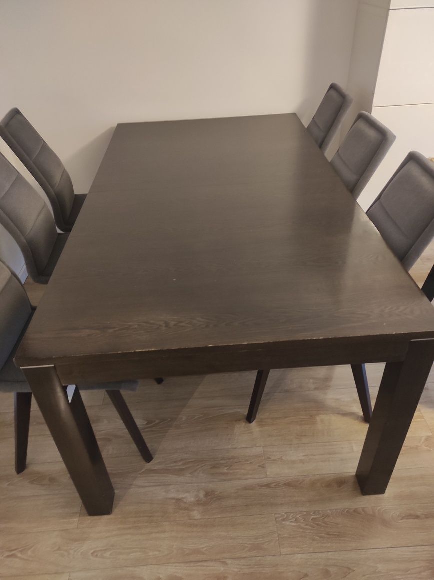 Stół drewniany -solidny