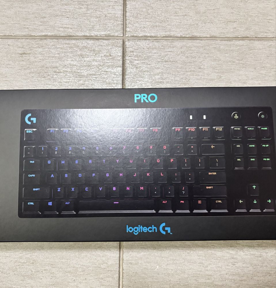 Logitech G PRO novo e selado