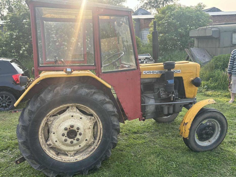 Ursus C-330. Wspomaganie kierownicy, Ładowarka Hanomag
