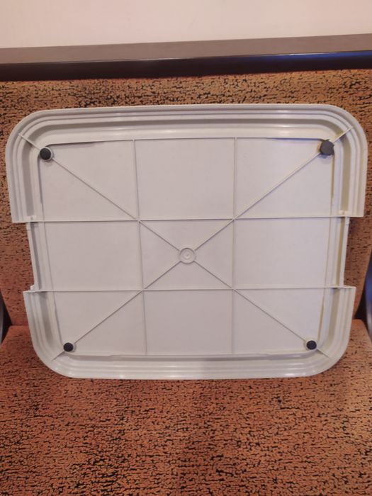 Туалет для собак і котів б/у .